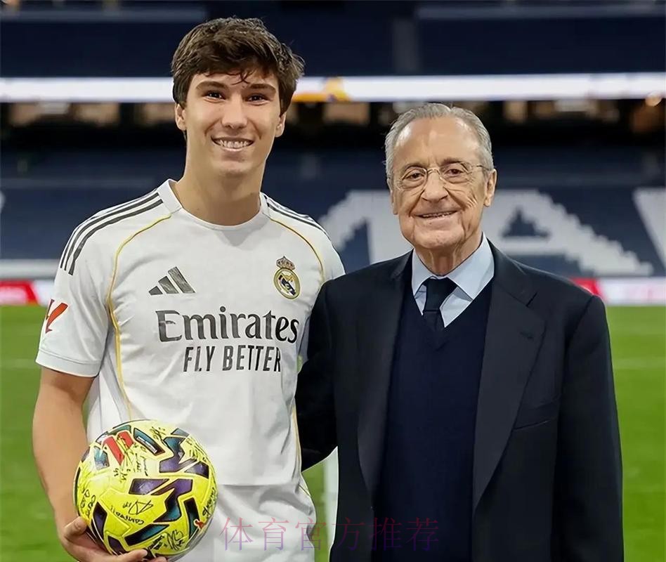 7万人鼓掌！皇马21岁小将封神战：完美戴帽 佛爷亲自祝贺